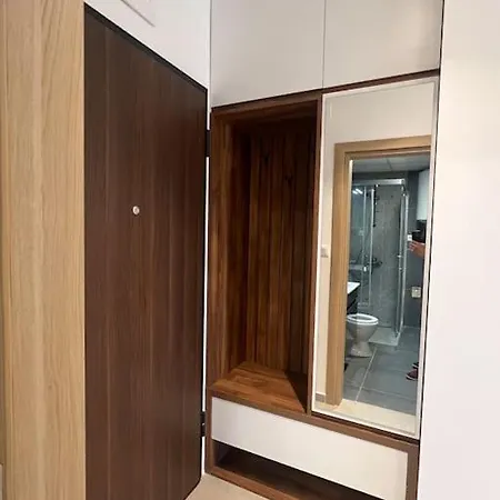 One Bedroom With Parking Near Hilton Apartman Szkopje