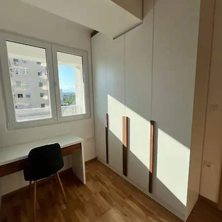 Apartman One Bedroom With Parking Near Hilton Szkopje