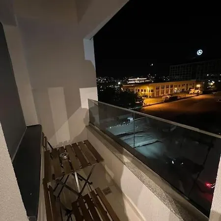 One Bedroom With Parking Near Hilton Apartman Szkopje