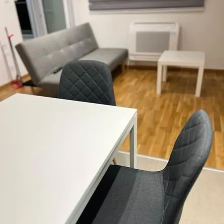 Apartman One Bedroom With Parking Near Hilton